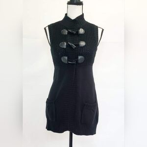 Take Out Black Knit Sleeveless Cardigan with Pockets